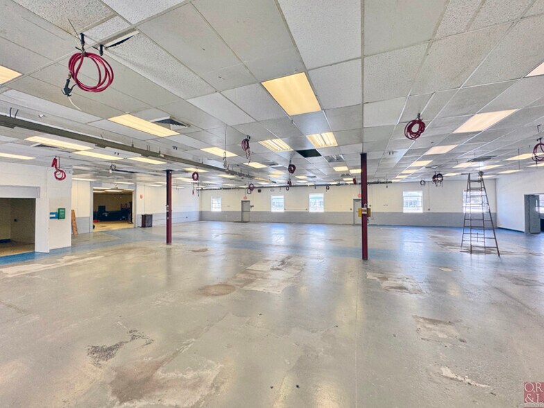 More Photos Of 37 Inwood Rd, Rocky Hill Manufacturing For Sale