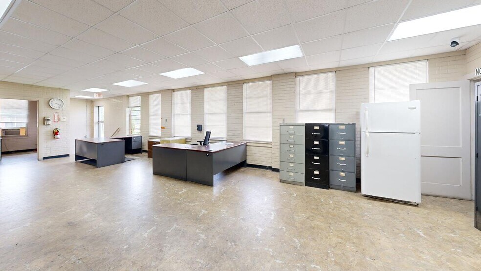 More Photos Of 1333 N Market St, Shreveport Truck Terminal For Lease