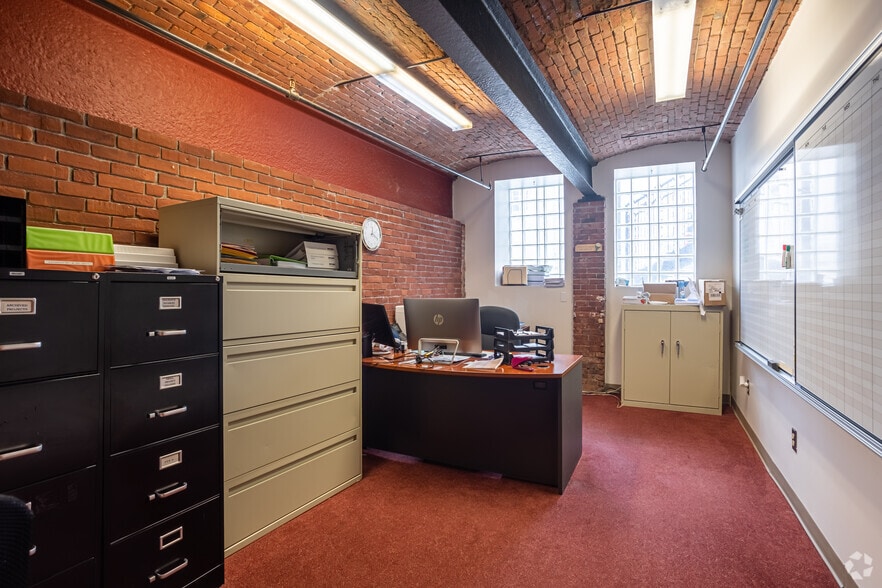 More Photos Of 60 Clayton St, Dorchester Office For Lease