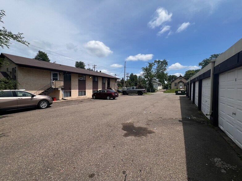 More Photos Of 96 Arlington Ave W, Saint Paul Apartments For Sale