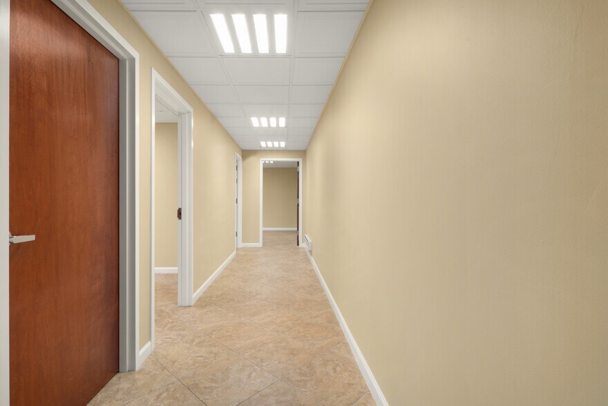 More Photos Of 1145 Bordentown Ave, Parlin Medical For Lease