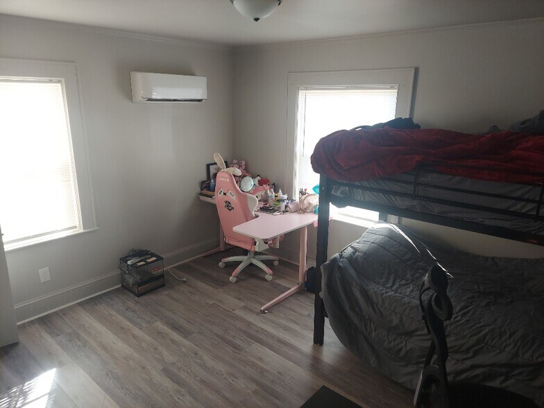 More Photos Of 17 Curry St, Lexington Apartments For Sale