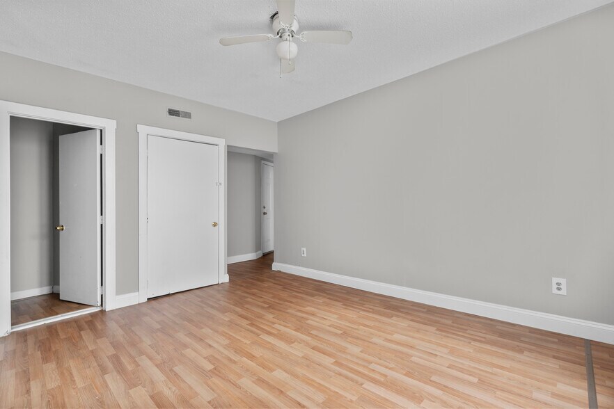 More Photos Of 5 Hill St, Waterbury Apartments For Sale