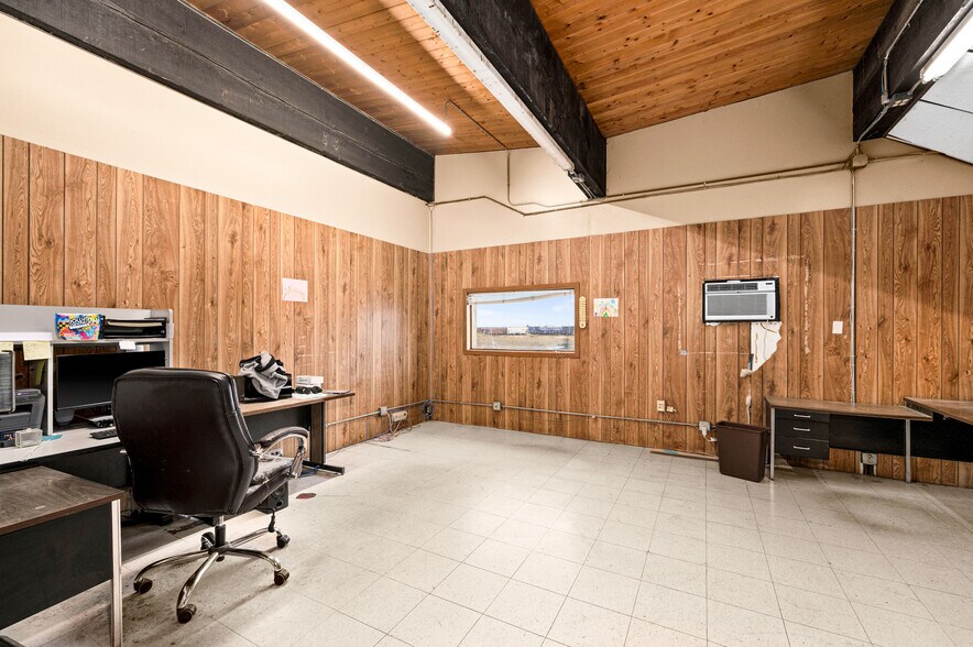 More Photos Of 350 Garfield Ave, Duluth Warehouse For Lease