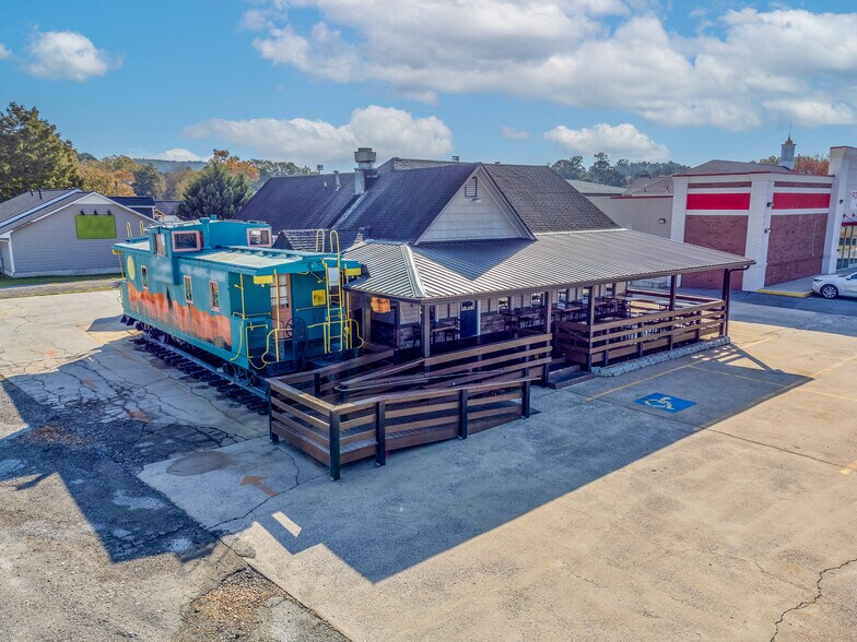 More Photos Of 406 N Piedmont Ave, Rockmart Restaurant For Sale