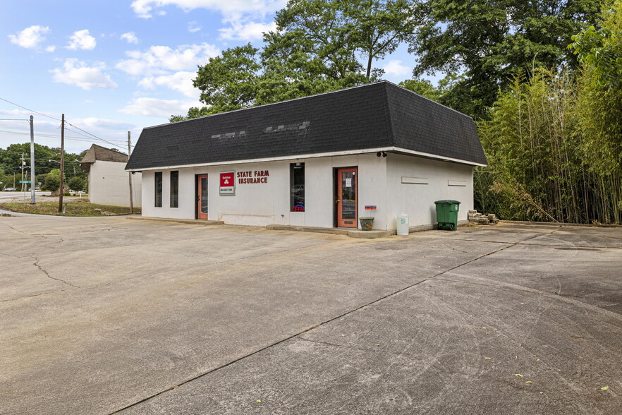 Primary Photo Of 618 W Main St, Williamston Freestanding For Lease