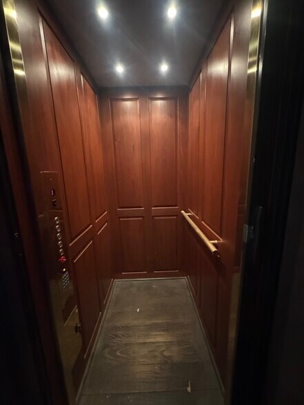 More Photos Of 321 E 84th St, New York Apartments For Sale