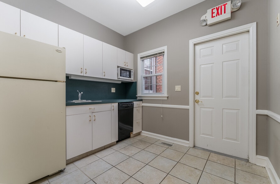 More Photos Of 16 Harrison St, Clinton Township Office Residential For Sale