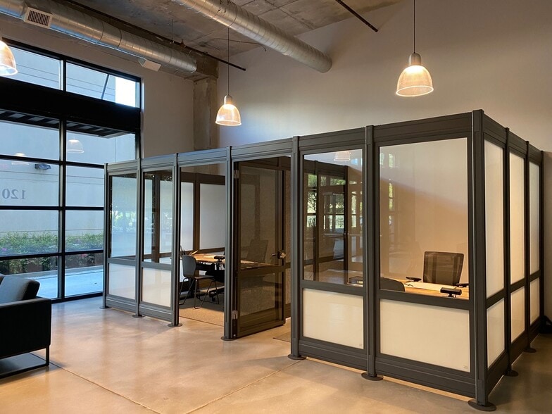 More Photos Of 5170 Peachtree Rd, Chamblee Office For Lease