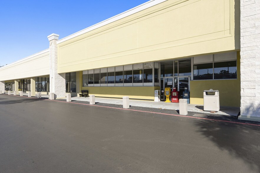 More Photos Of 1503-1545 Bienville Blvd, Ocean Springs Freestanding For Lease