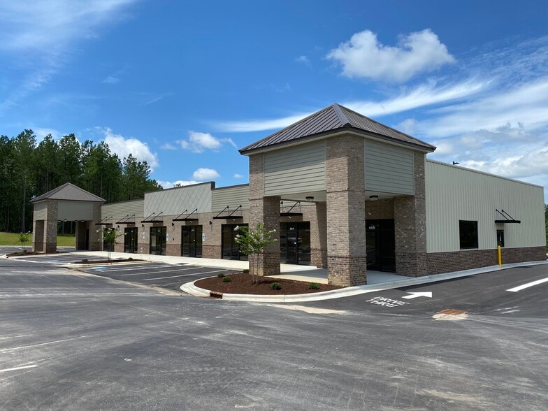 More Photos Of 640-668 Shell Dr, Spring Lake Storefront For Lease