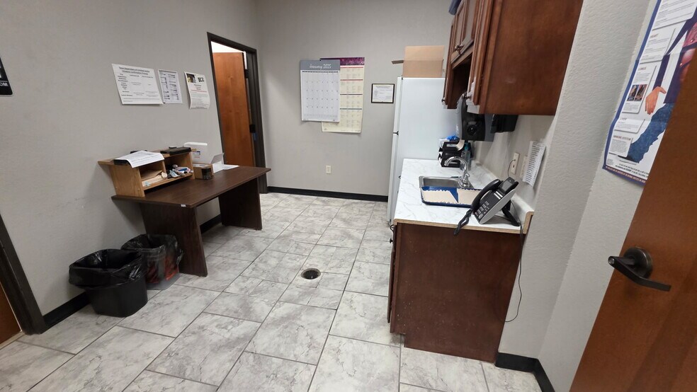 More Photos Of 3900 TX-158, Midland Loft Creative Space For Lease