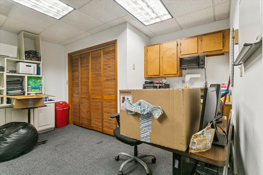 More Photos Of 110 Production Dr, Yorktown Manufacturing For Sale