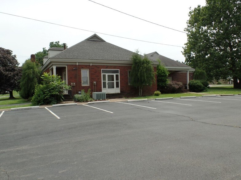 More Photos Of 316 E Harper St, Troy Medical For Sale