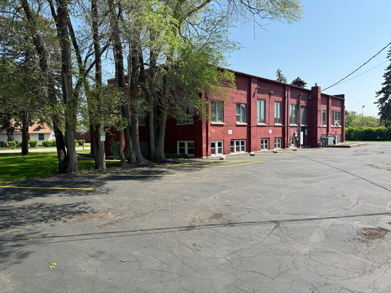 More Photos Of 437 33rd Ave N, Saint Cloud Office For Sale