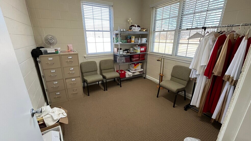 More Photos Of 3898 Kernersville Rd, Winston-Salem Specialty For Sale