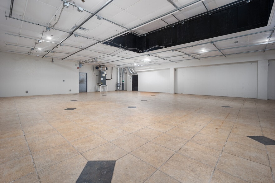 More Photos Of 6825 W Wilshire Blvd, Oklahoma City Theater Concert Hall For Sale