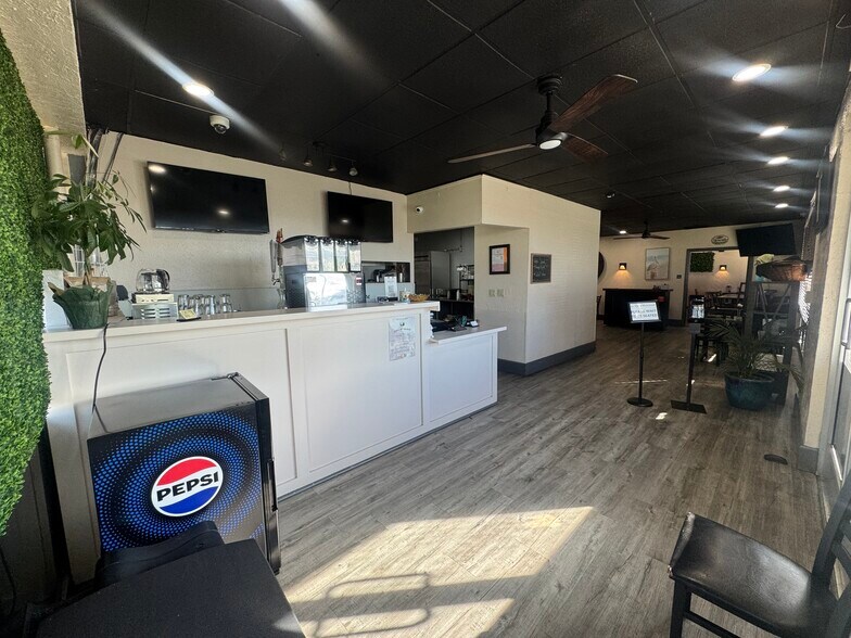 More Photos Of 821-843 N Tustin St, Orange Storefront For Lease