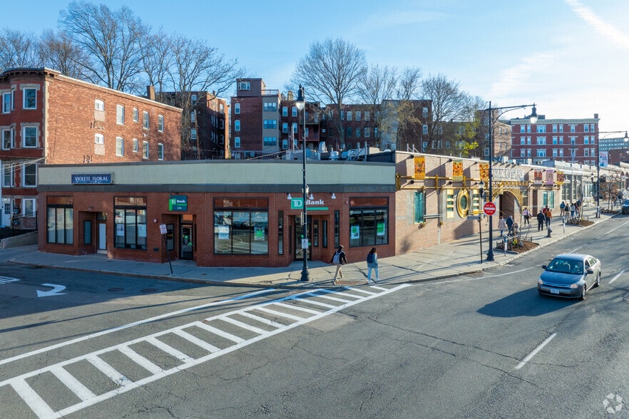 Primary Photo Of 1651 Beacon St, Brookline Storefront For Lease