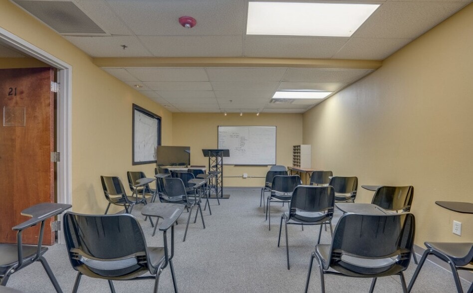 More Photos Of 1130 W Trinity Mills Rd, Carrollton General Retail For Sale