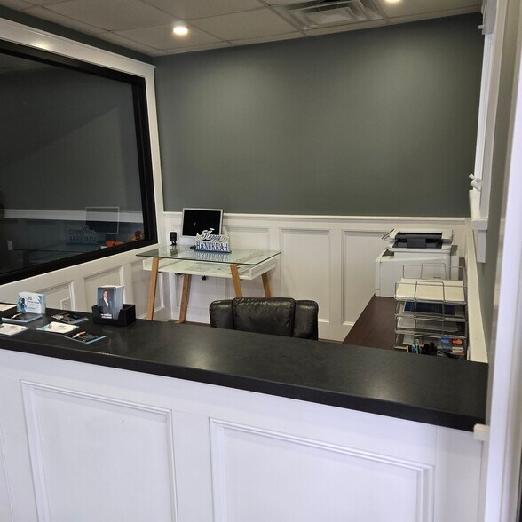 More Photos Of 2005 Deer Park Ave, Deer Park Medical For Lease
