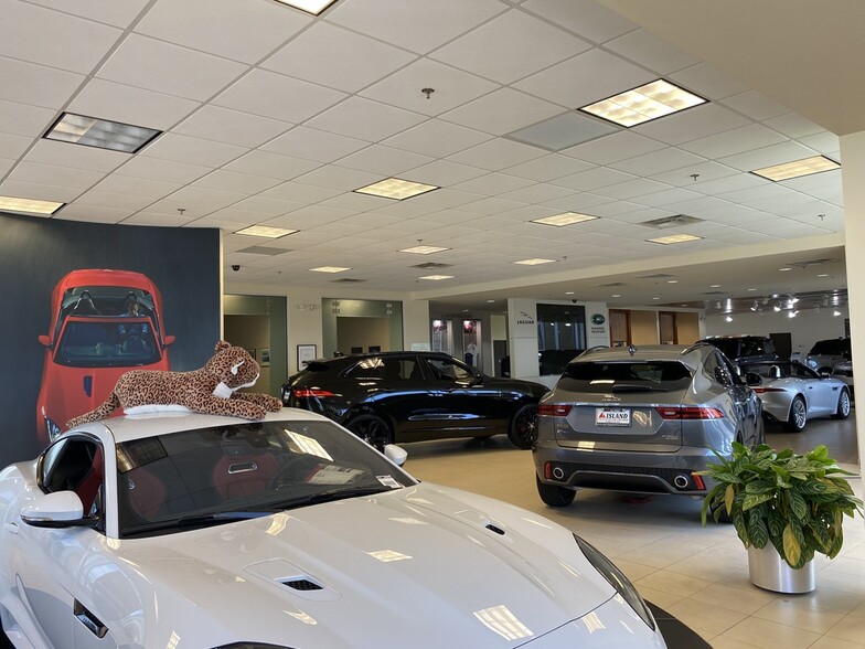 More Photos Of 1800-1850 E Merritt Island Cswy, Merritt Island Auto Dealership For Sale