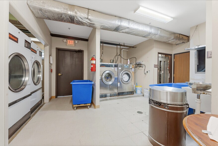 More Photos Of 15 Lawless Rd, Morgantown Hotel For Sale