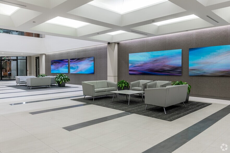 More Photos Of 20 N Orange Ave, Orlando Office For Lease