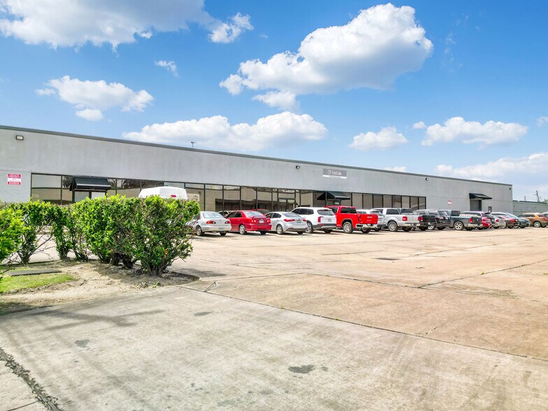 More Photos Of 5956 Berry Brook Dr, Houston Unknown For Lease