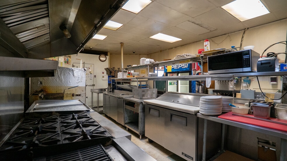 More Photos Of 3376 Parsons Rd NW, Edmonton General Retail For Lease