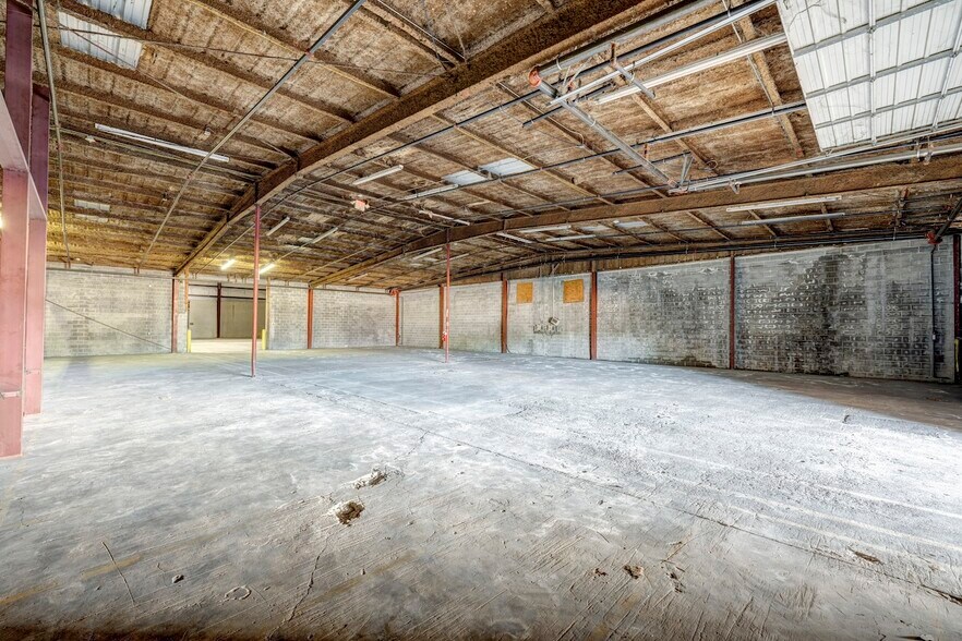 More Photos Of 9110 Meadow Vista Blvd, Houston Warehouse For Lease