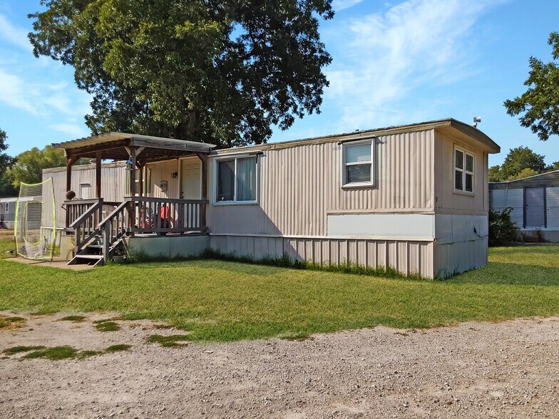 More Photos Of , Lacygne Multifamily For Sale