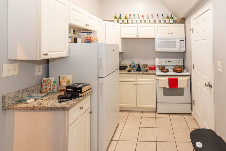 More Photos Of 2432 N Calvert St, Baltimore Apartments For Sale