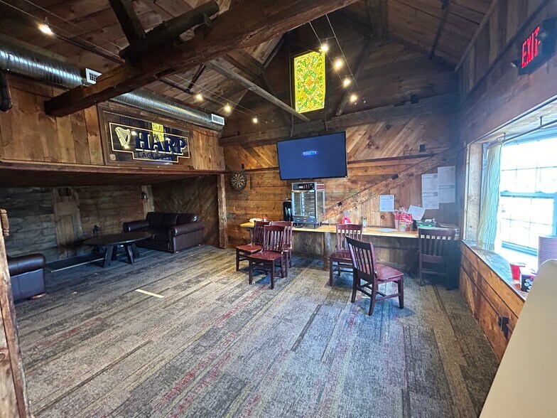 More Photos Of 512 Main St, Saco Restaurant For Lease