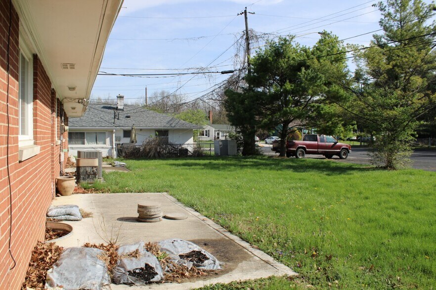 More Photos Of 4934-4936 Solar Dr, Columbus Multifamily For Sale