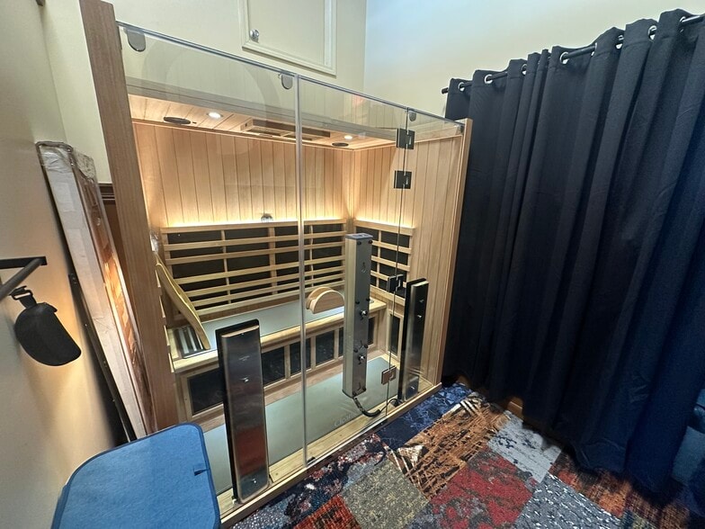 More Photos Of 638 Lake St, Wilson Freestanding For Sale