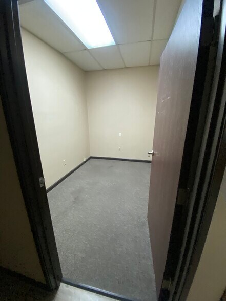 More Photos Of 2701 E Hammer Ln, Stockton Medical For Lease