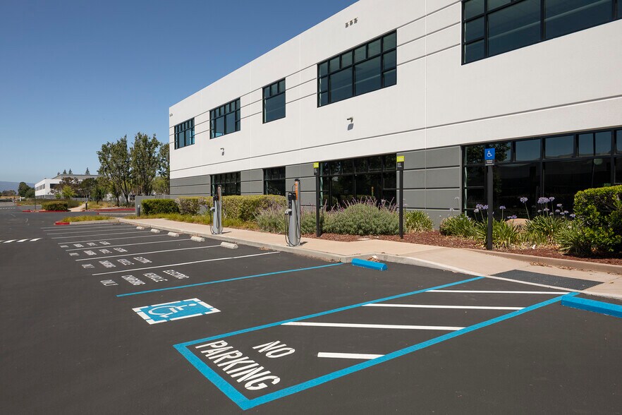 More Photos Of 10 W Tasman Dr, San Jose Unknown For Lease
