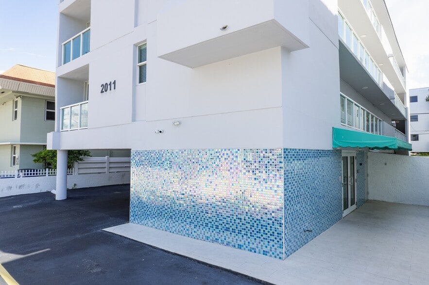 More Photos Of 2011 Bay Dr, Miami Beach Apartments For Sale