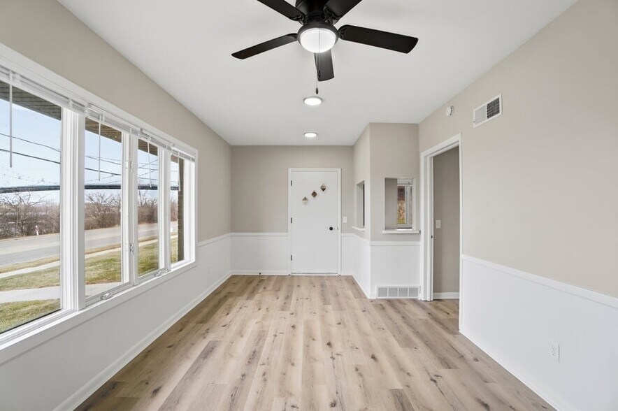 More Photos Of 617 Miami St, Toledo Office Residential For Sale