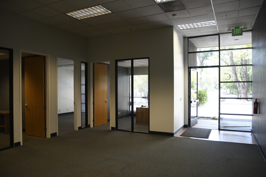 More Photos Of 841 Latour Ct, Napa Office For Lease