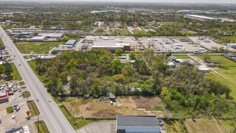 More Photos Of 11921 Veterans Memorial Dr, Houston Land For Sale