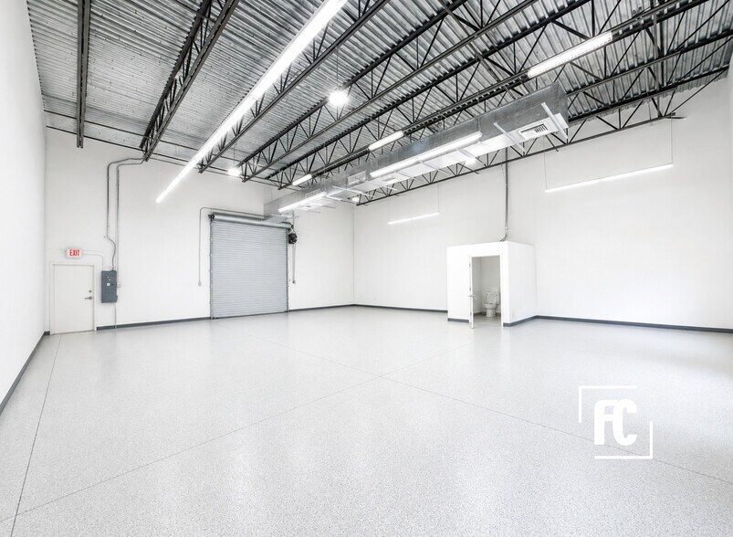 More Photos Of 4287-4303 SW High Meadows Ave, Palm City Light Manufacturing For Sale