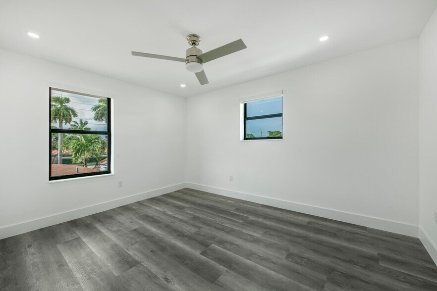More Photos Of 10370 SW 24th St, Miami Apartments For Sale