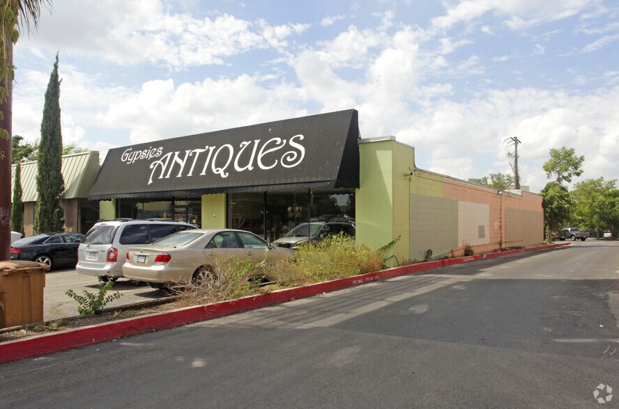 More Photos Of 5202 Burnet Rd, Austin Storefront For Lease