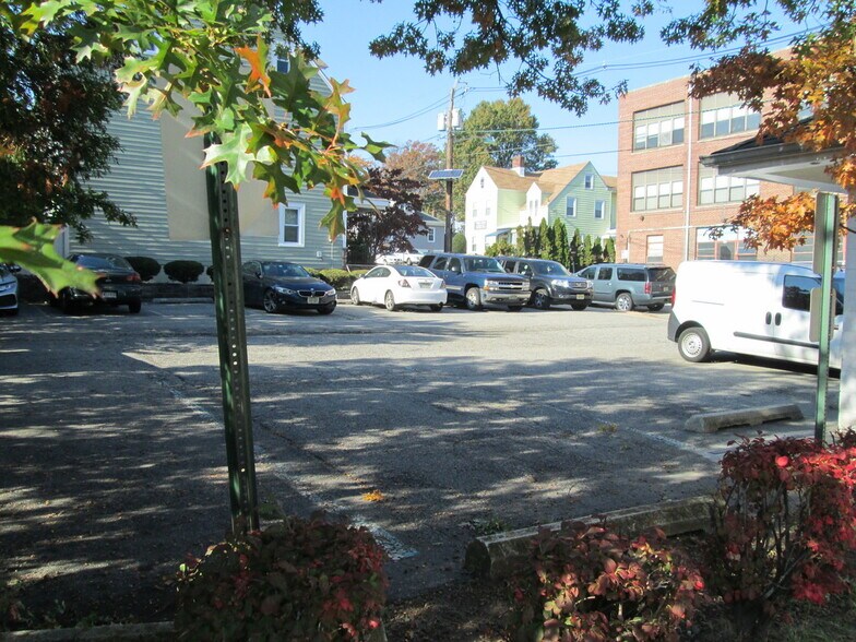 More Photos Of 329 Amboy Ave, Woodbridge Medical For Sale