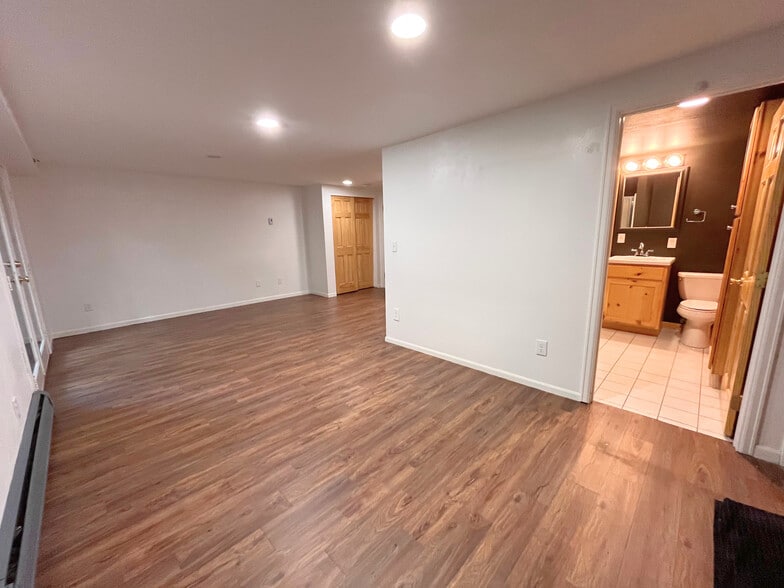 More Photos Of 2033 11th St, Boulder Office For Sale