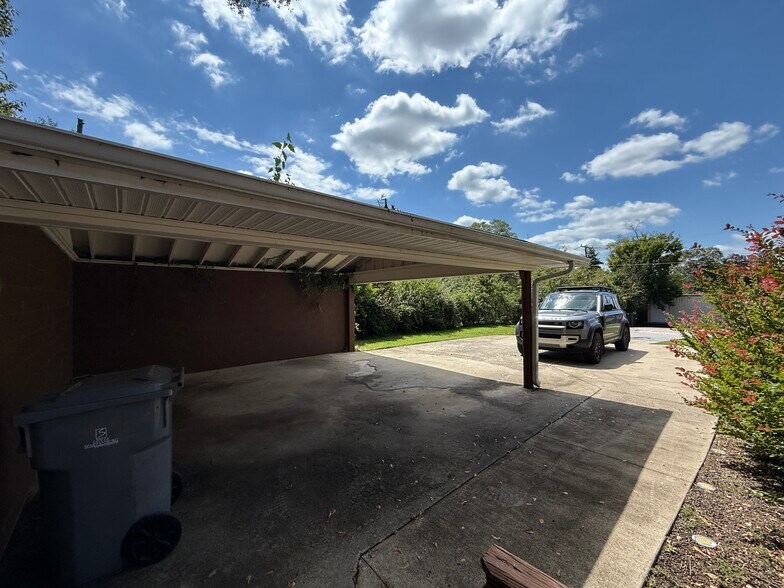 More Photos Of 581 W Main St, Spartanburg Office Residential For Lease