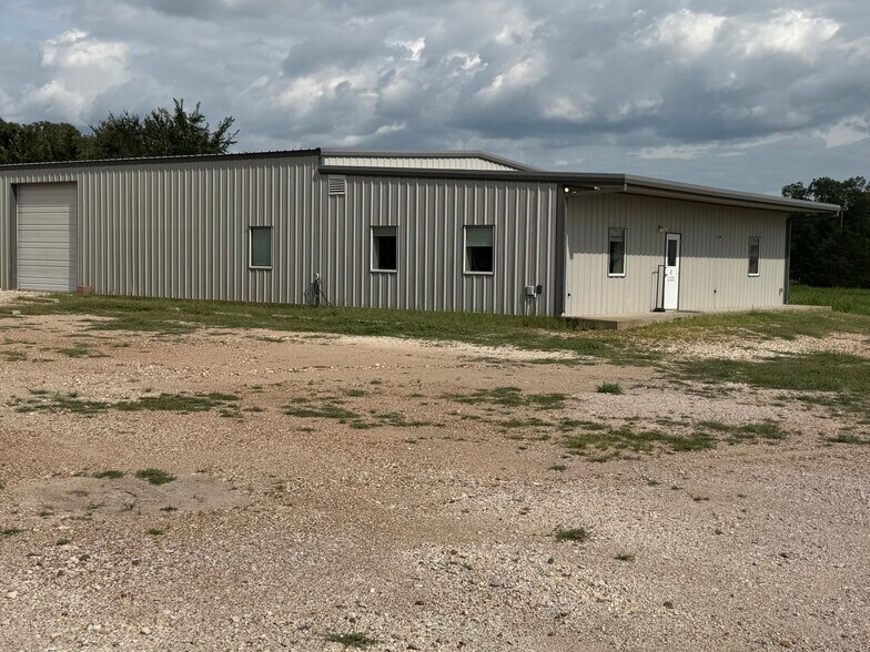 Primary Photo Of 3940 N US Highway 77, La Grange Industrial For Lease