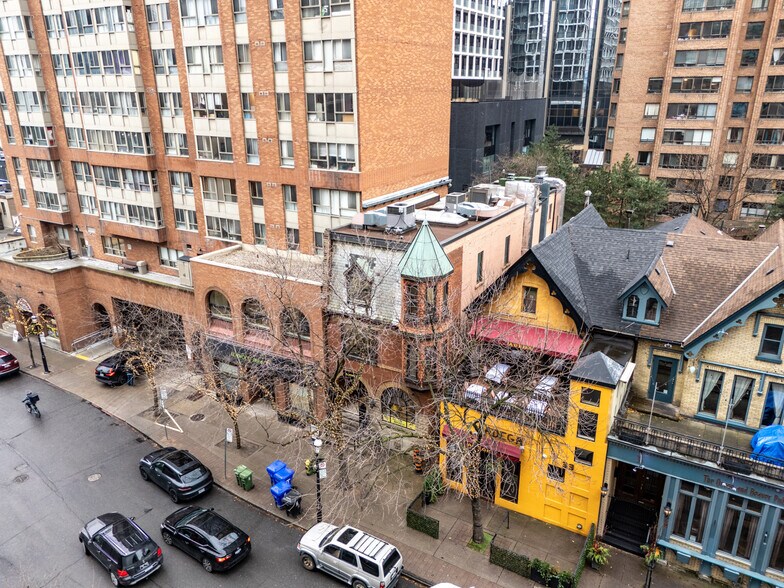 More Photos Of 31 Elm St, Toronto Storefront Retail Office For Sale
